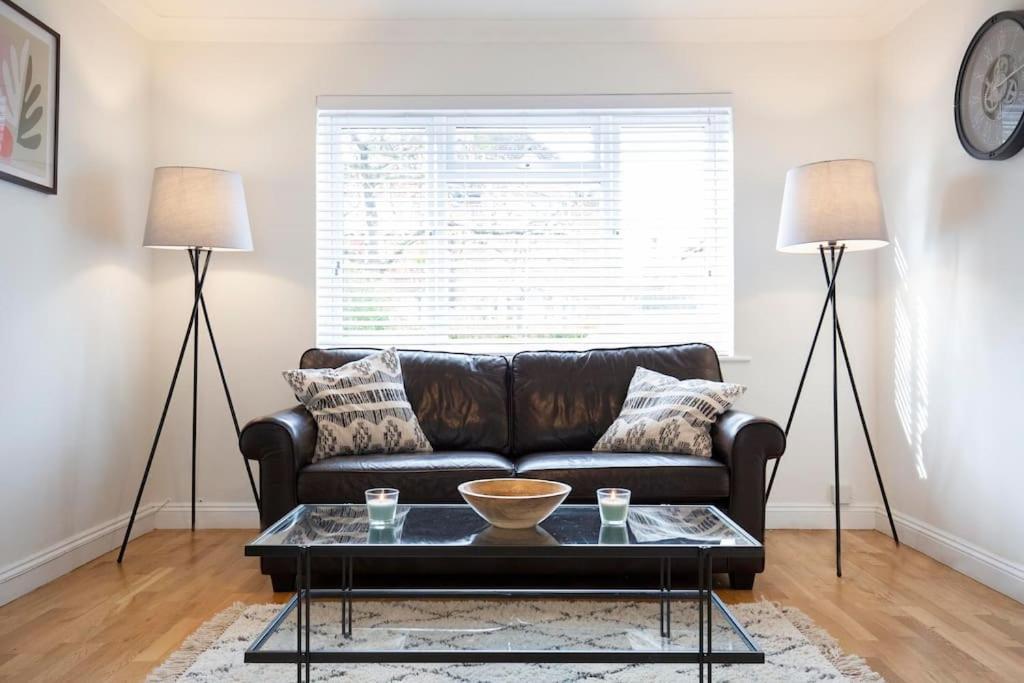 3 Bed House/Garden/Wi-Fi/Parking/Central Location Villa Guildford Eksteriør bilde